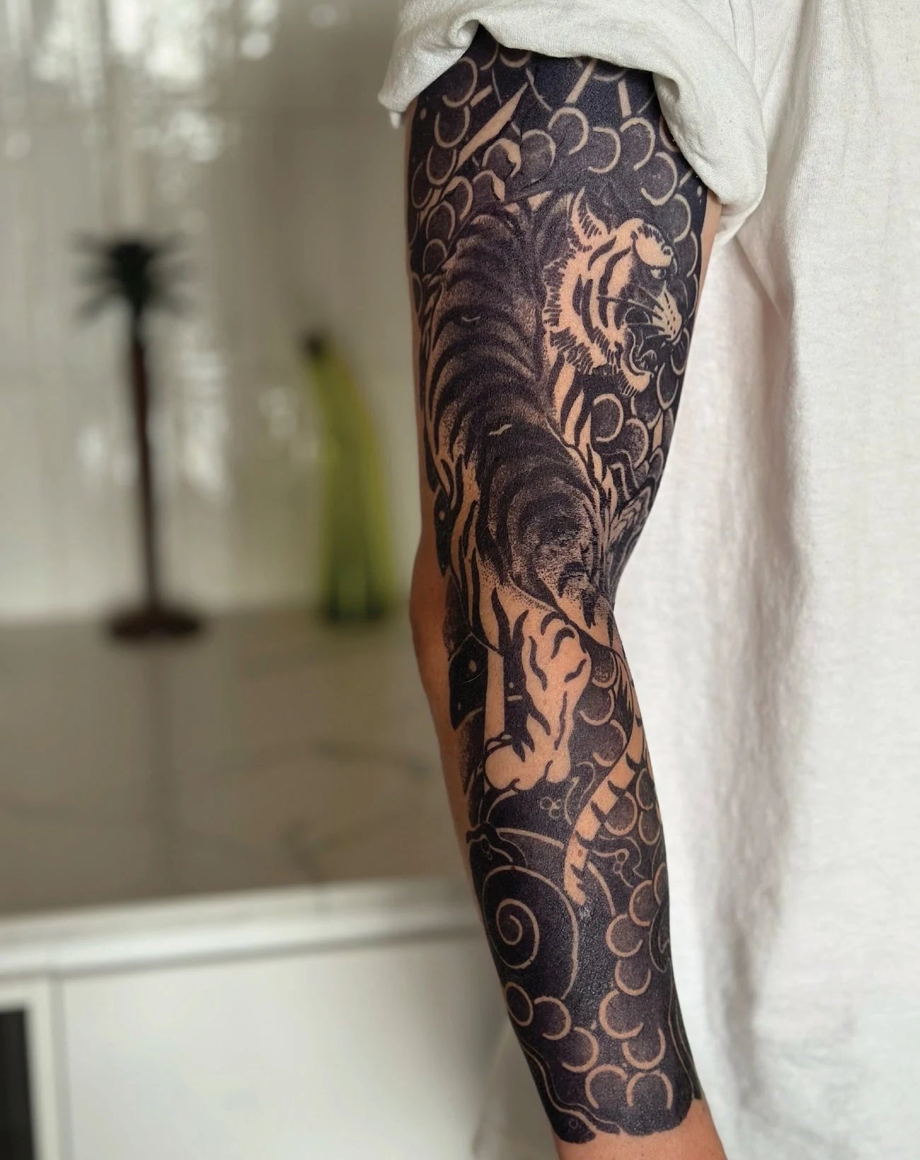 Japanese style full sleeve tiger ukiyo-e tattoo model picture